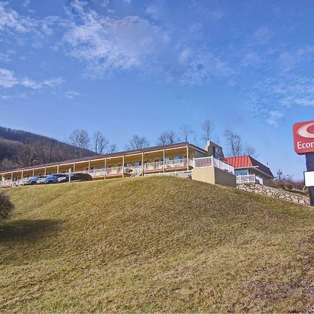 Econo Lodge Near Bluefield College Buitenkant foto