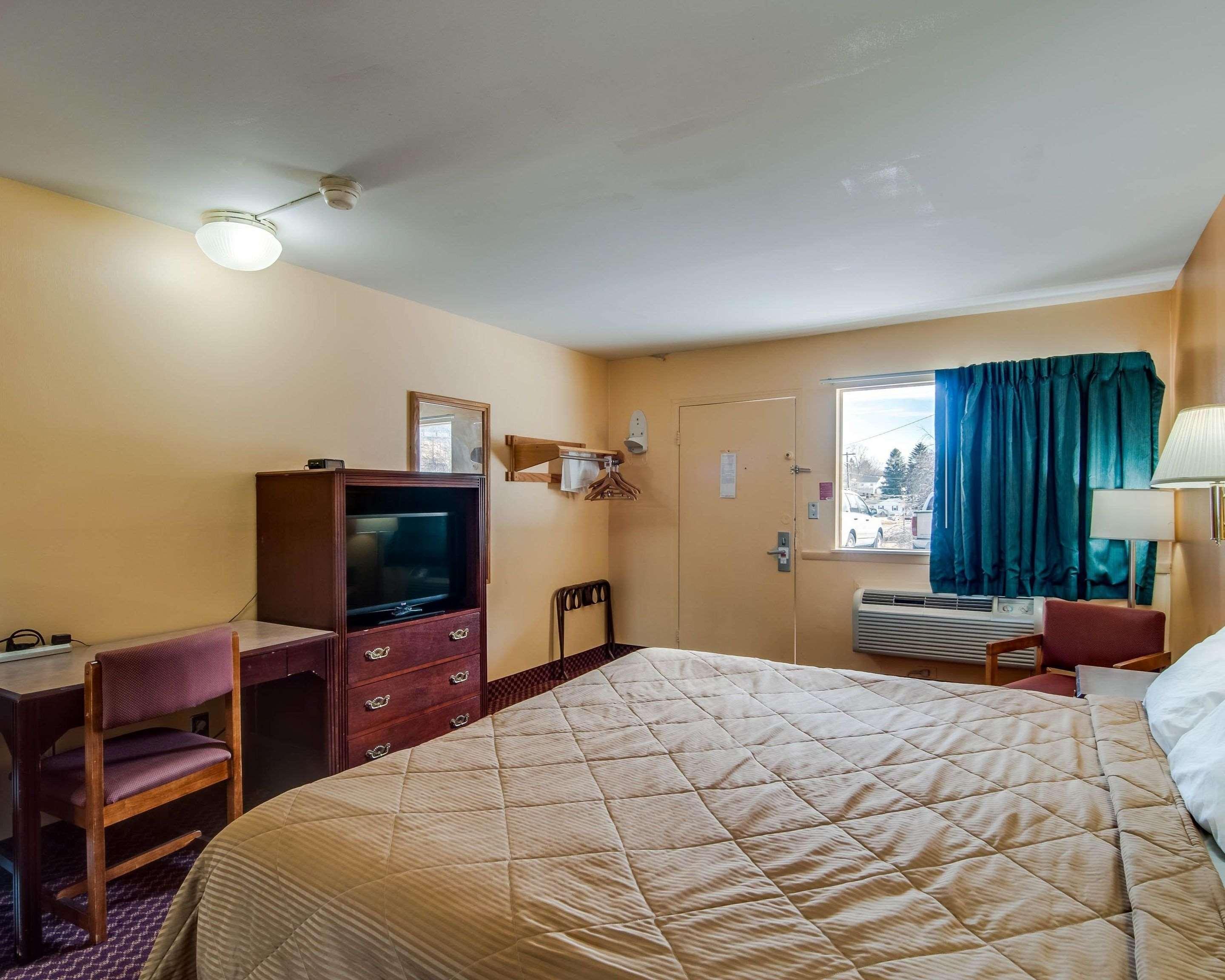 Econo Lodge Near Bluefield College Buitenkant foto