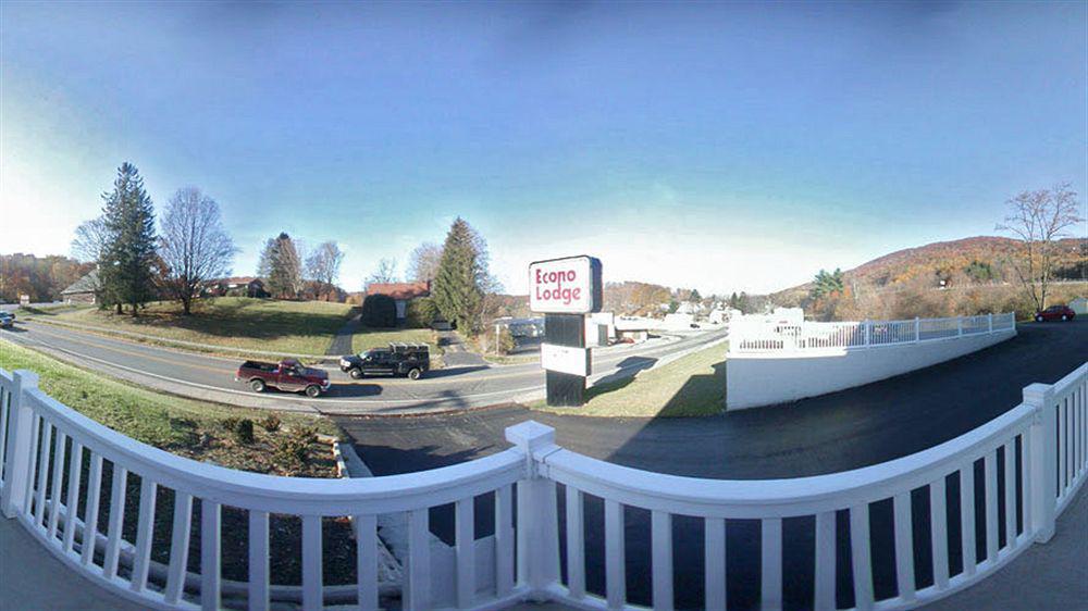 Econo Lodge Near Bluefield College Buitenkant foto